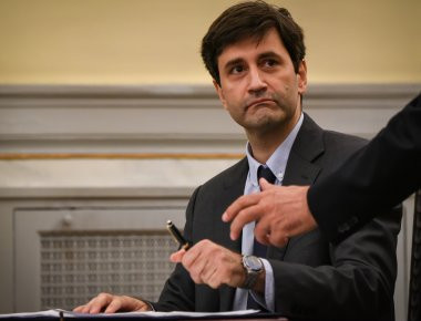 Η εφημερίδα της κυβερνήσεως για την έξοδο στις αγορές (φωτό)